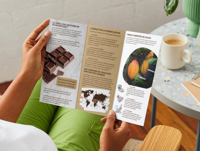 brochure explicative permettant d'accompagner la dégustation de vos tablettes de chocolat noir. Une brochure avec un parcours initiatique, qui permet de vivre une expérience de dégustation unique. Un support qui permet d'en apprendre plus sur vos chocolats noirs